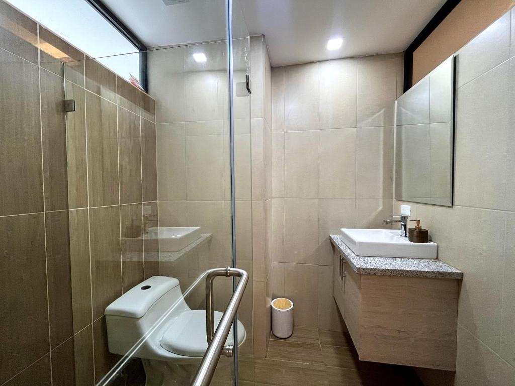 Suite moderna con vista, gym y garaje en Quito - 5