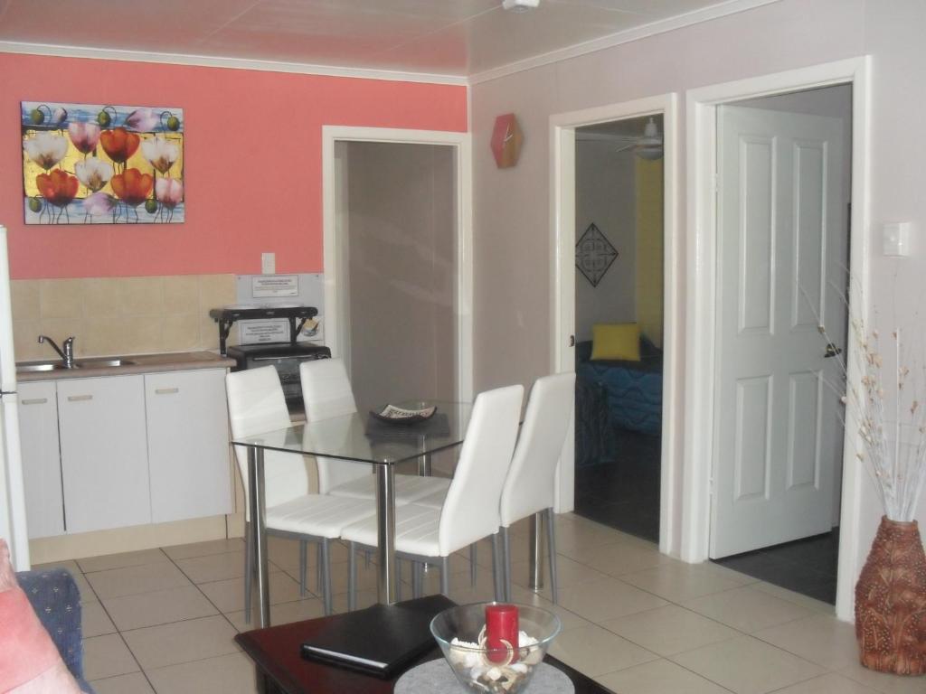 Beachlander Self-Contained Holiday Apartments photo