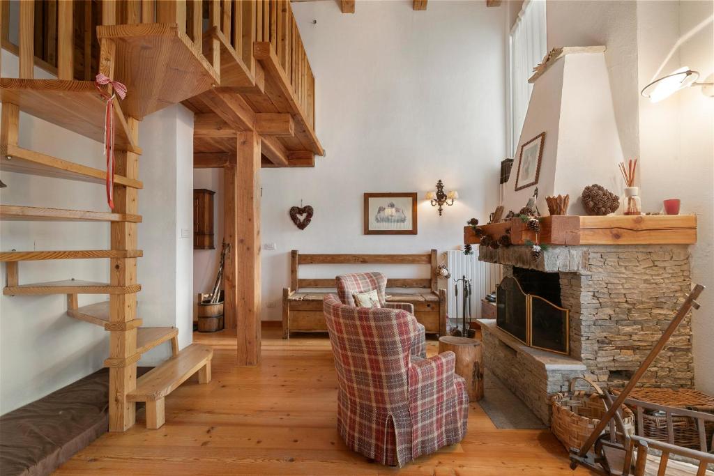 Gleise Lodge apartment with Balcony & Views - Happy Rentals - 4