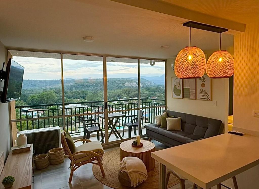 Tropical Apartment with View in Melgar - 1