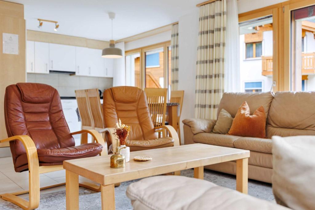 Ski in and ski out Saas-Fee apartment with glacier views SnowFun 25 - 4