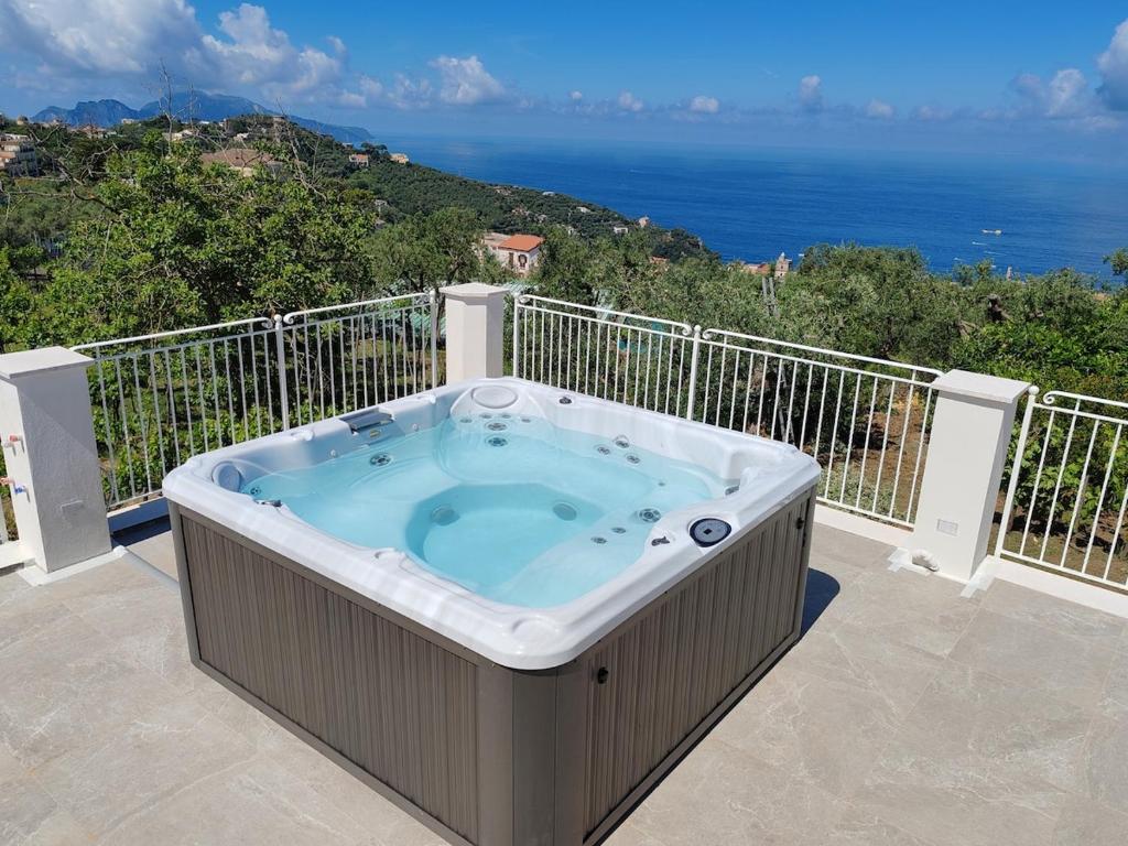 New Eversun Sunset in Sorrento Coast Jacuzzi exclusive use - 3