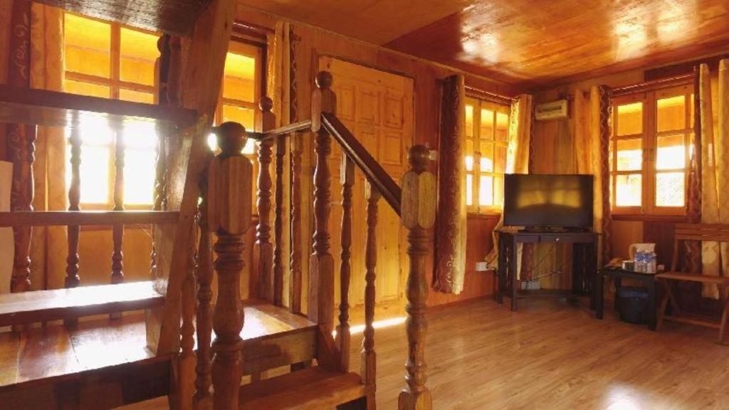 Borneo Tree House