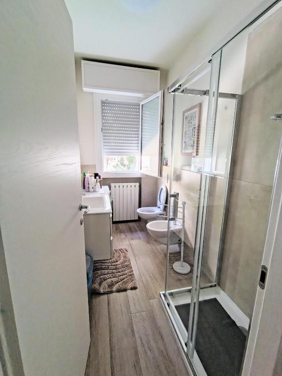 REGINA GARDESANA Lakeshore - 4