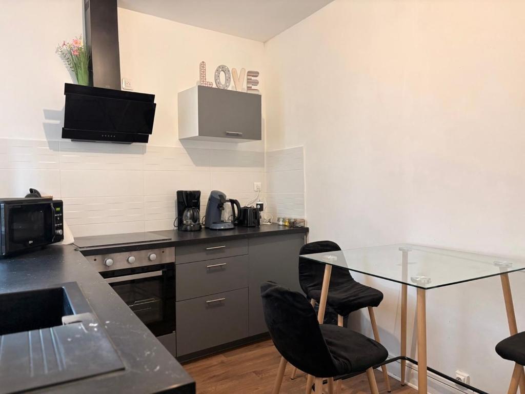1er étage,F1 ventilé, wifi, centre d'Angers avec Vayny - 4