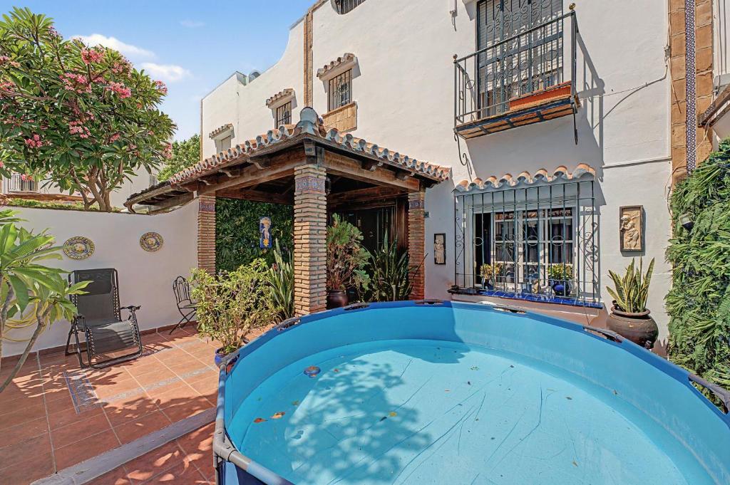 Townhouse In Playamar, Sol Y Playa - 1