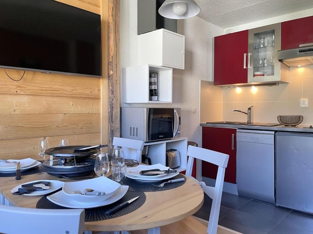 BO421 Studio confortable skis au pieds 3 Vallees - 2