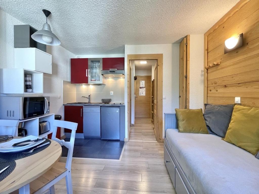 BO421 Studio confortable skis au pieds 3 Vallees - 3