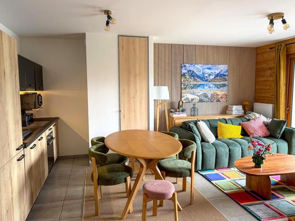Appartement spacieux avec vue montagne - 2