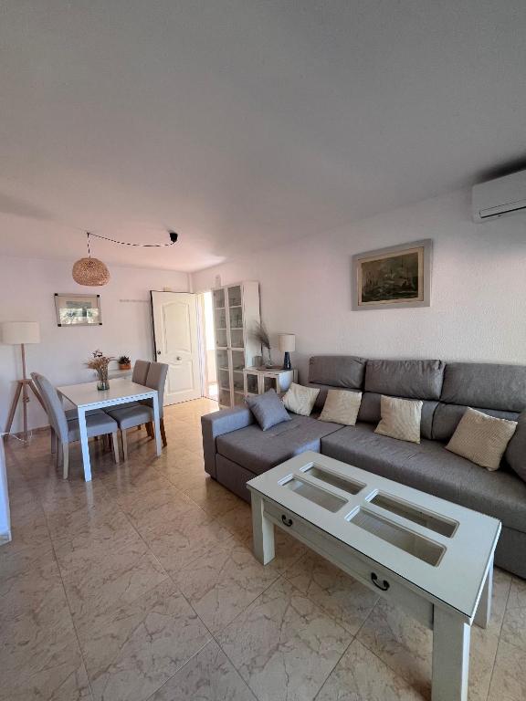 Lovely 2 bedroom apartment near the beach - 4