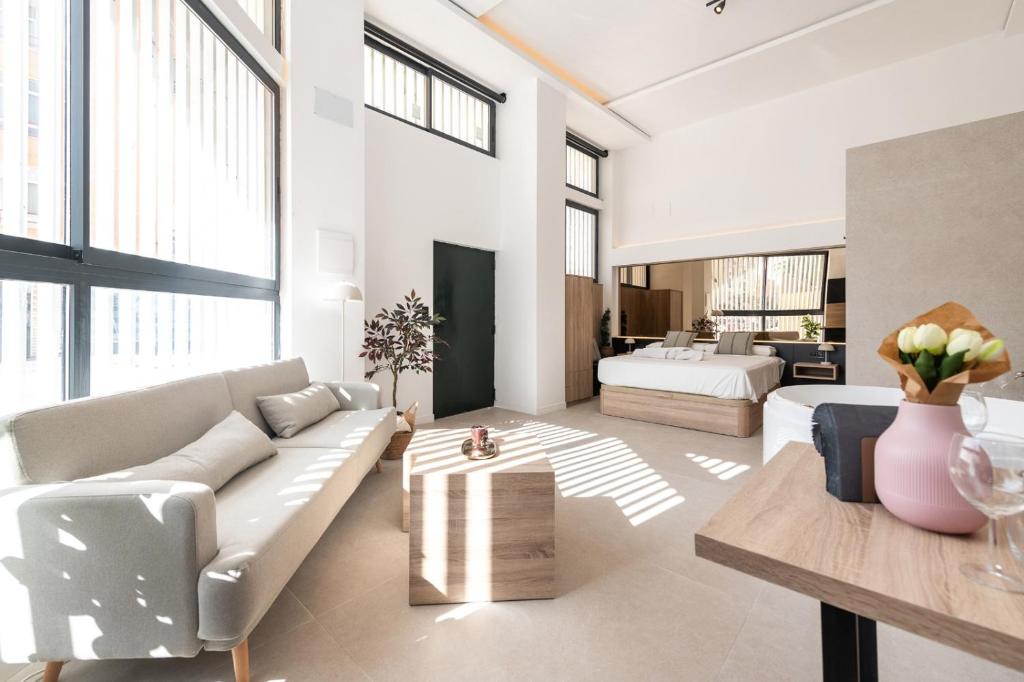 Málaga ROSE 6 Suite con Jacuzzi Privado - BY N&N LUXE PROPERTIES - 3