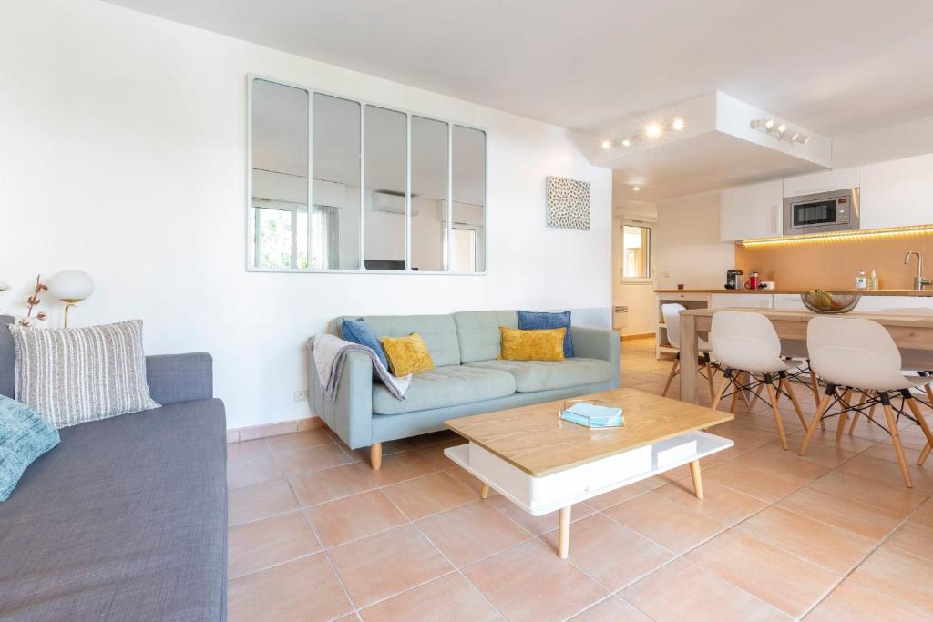 Palm Beach 3 BDR apartment with terrasse & parking close beaches - 4