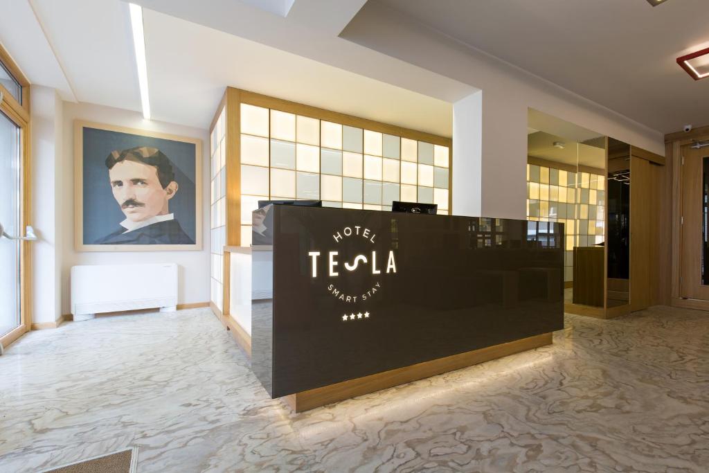 Hotel TESLA - Smart Stay Garni photo