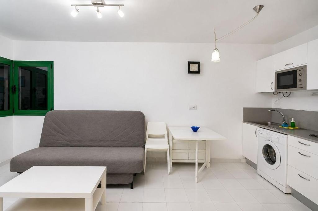 GuestReady - Cosy Retreat with Balcony near Beach - 3