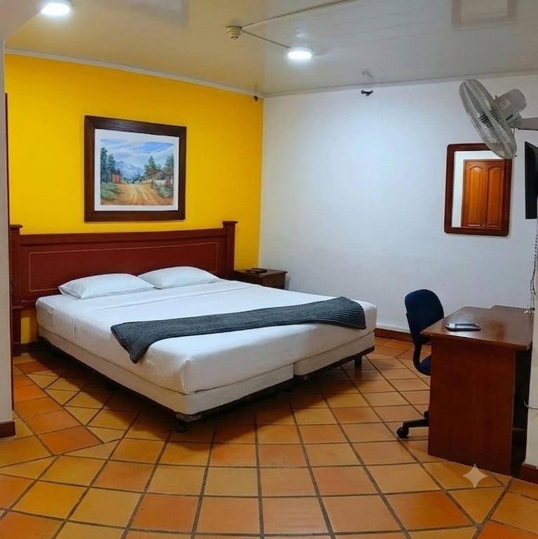 Hotel Castillo Real - 2