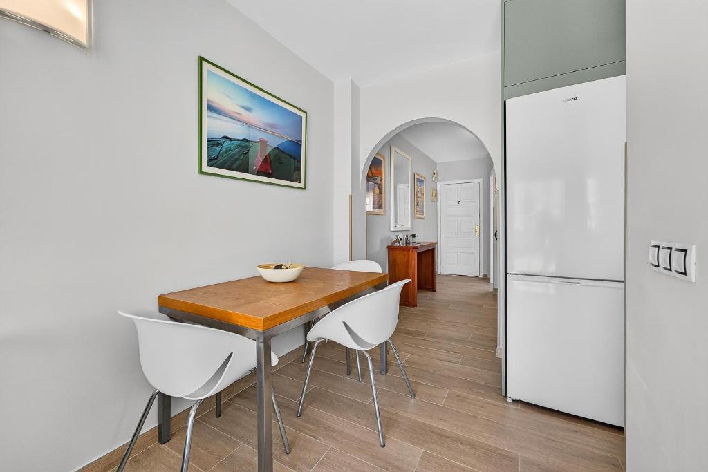 New renovated top floor apartment with heated pool in Golf del Sur - 2