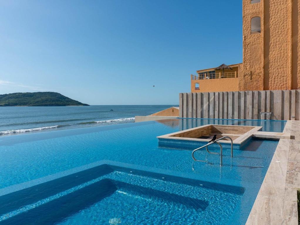 Exclusive Coastal Escape in Mazatlan - 4