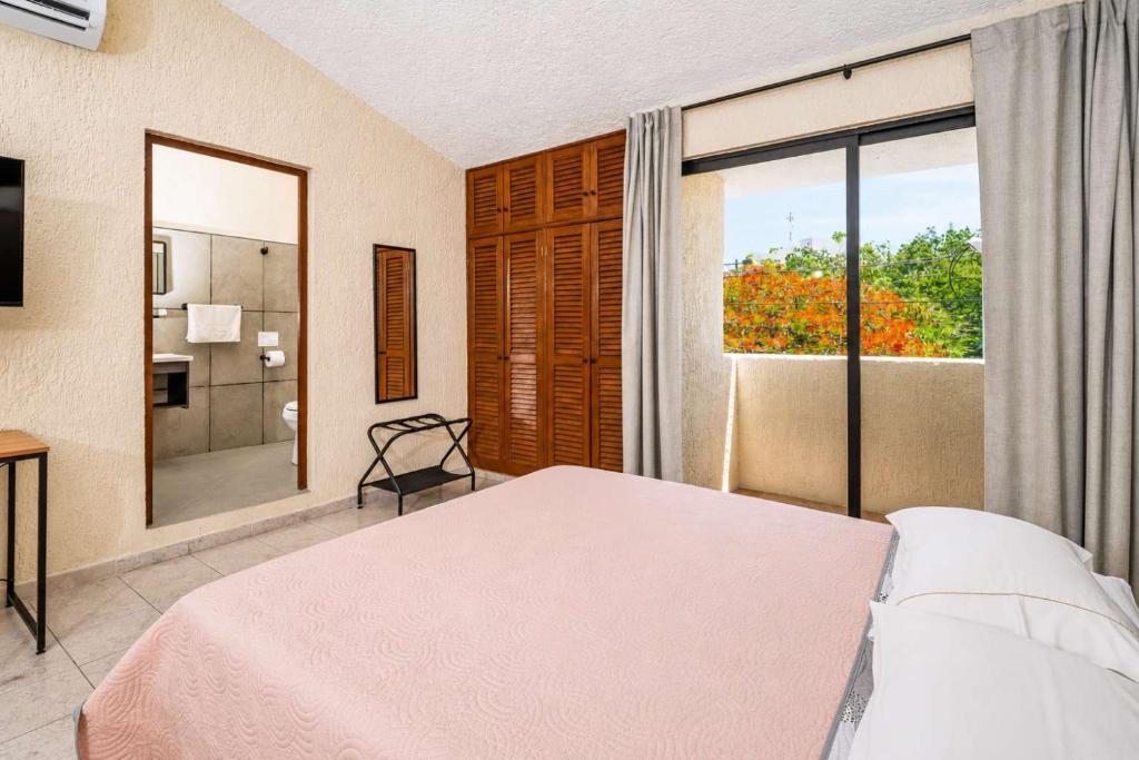 Compact Studio with Balcony Park View Casa Jurel - 2