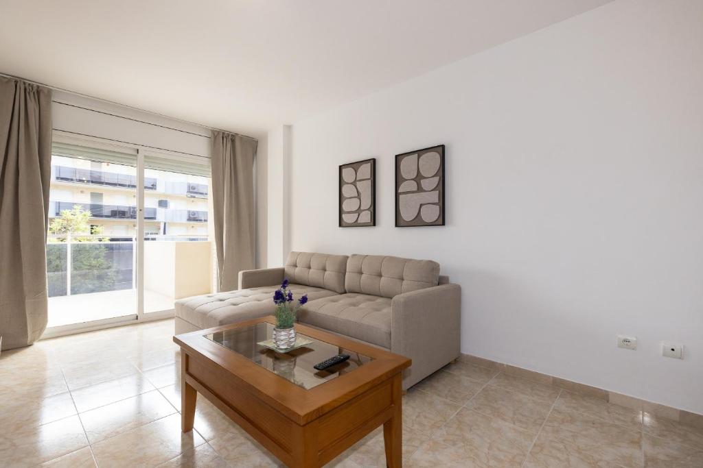 Nova Pineda Family Apartments - 4