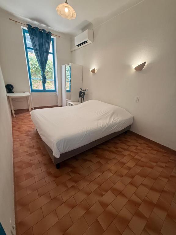 Centrally located Provençal apartment - 2