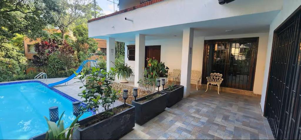Apartamento en el Poblado cerca a Provenza by Medellin Travels - 1