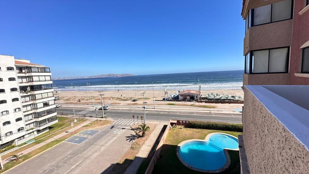 Oceanfront apartment La Serena - 1