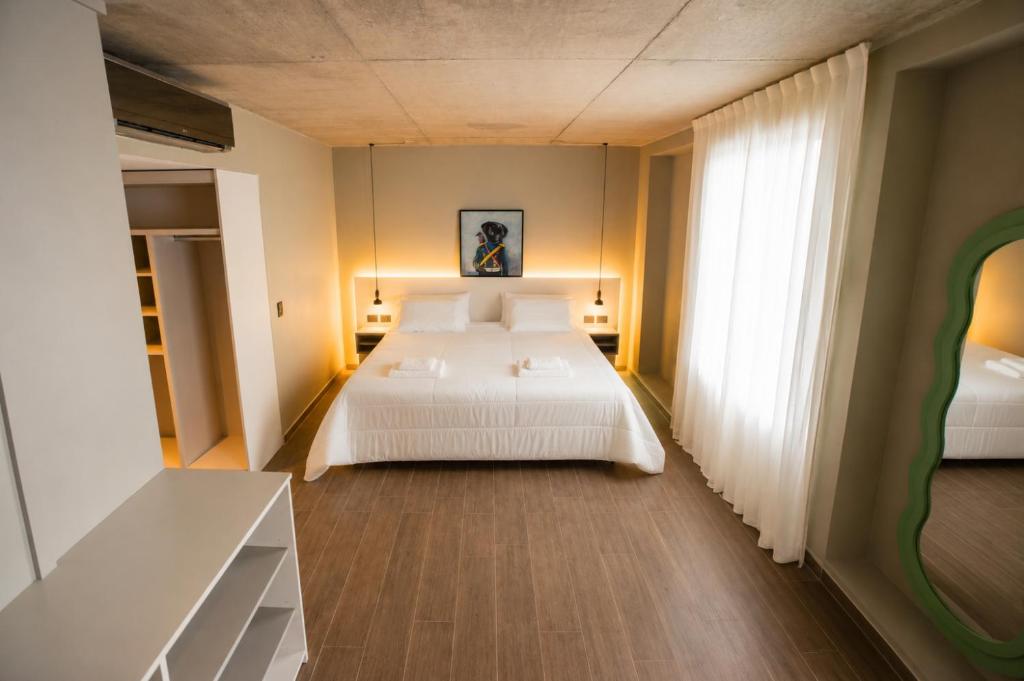 Anything Rooms - 2