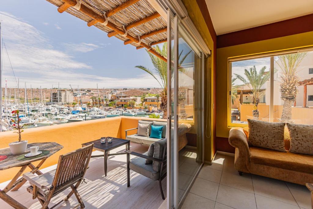 Puerta Cortés 404 - 2BD Marina View Condo - 2