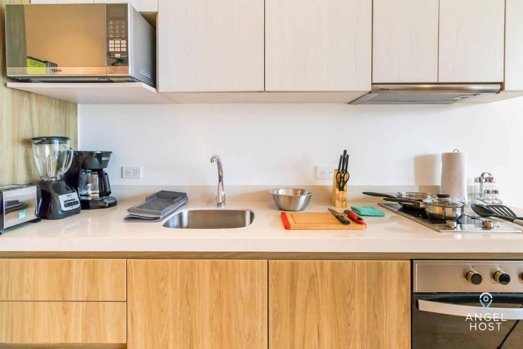 1Br Condo W Pool & Gym - 3