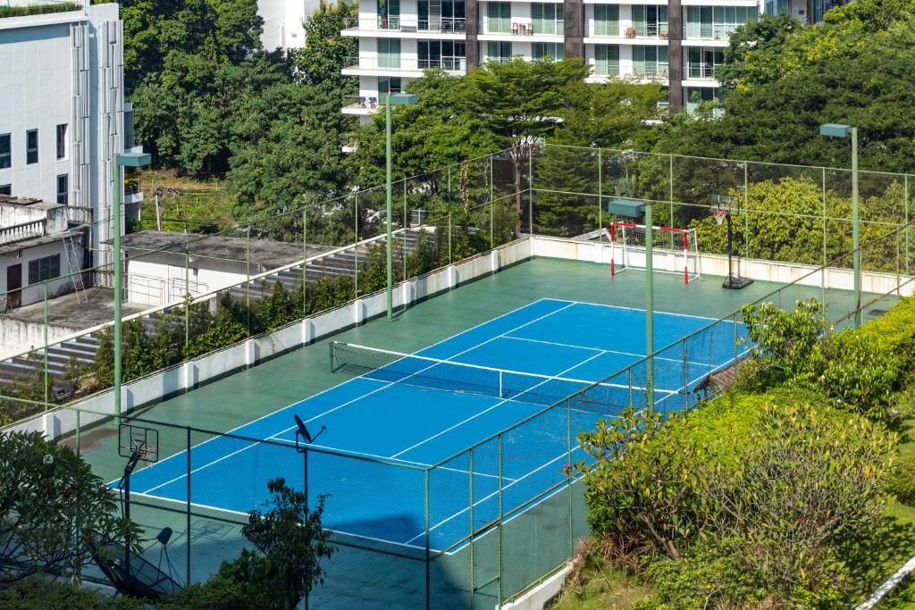 Tennis court