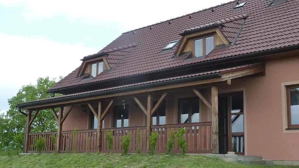 斯拉瓦卡旅馆，位于Třemošnice的酒店