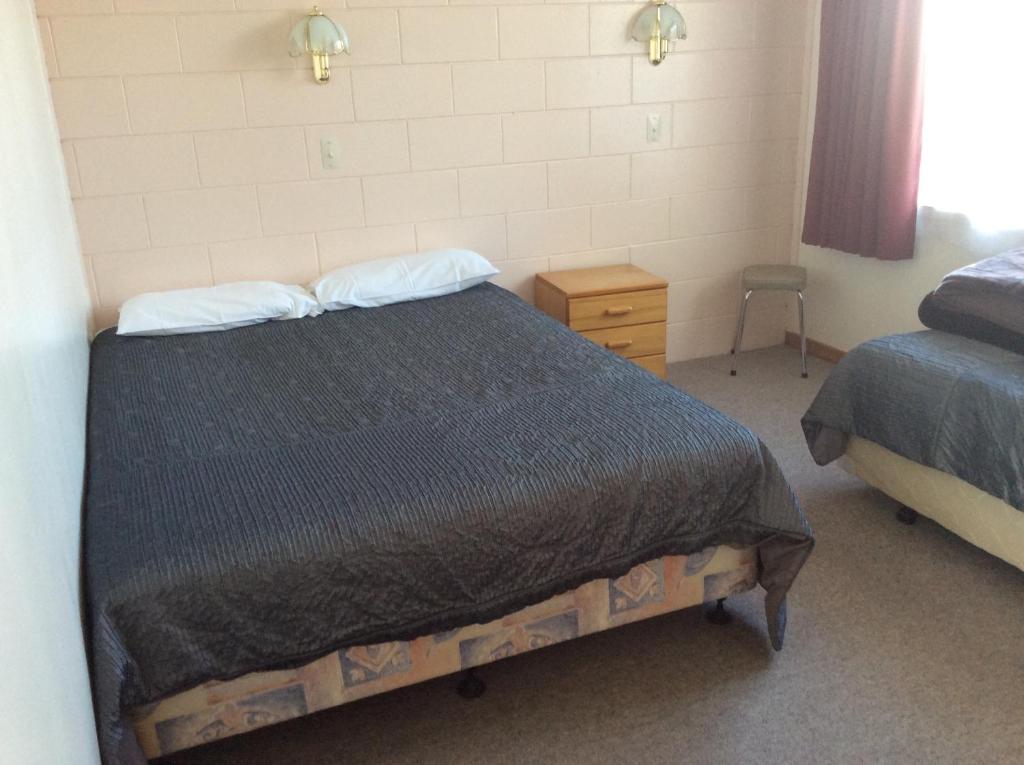 Charlton Motel photo