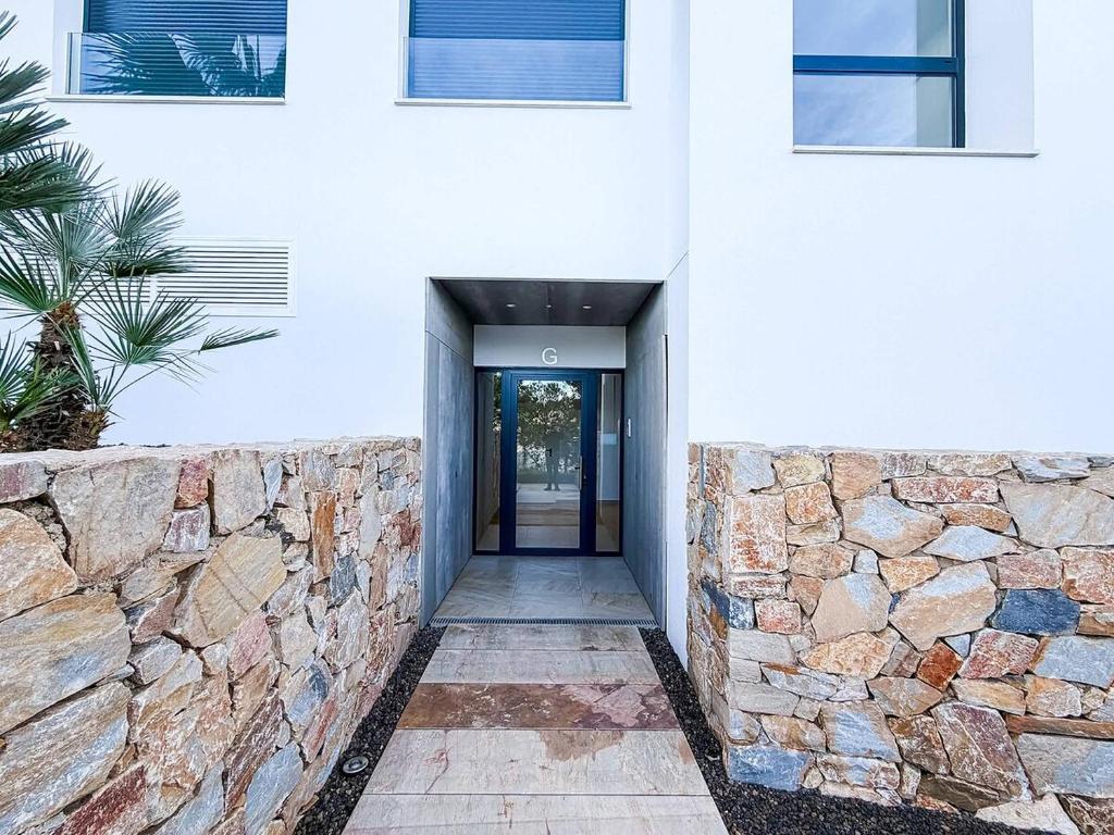 2-bed apartment with beautiful views - 5