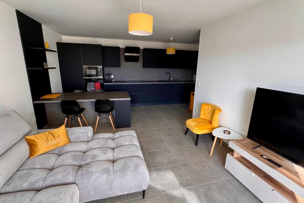 Charming 3 rooms located in Le Cannet near Cannes - 2