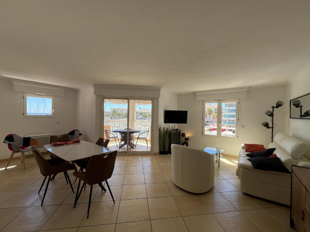 Port attache T2, 50 m2, magnifique vue port - 4