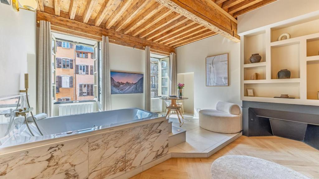 Pure Haven - Luxury Suite - Old Chambéry - 4