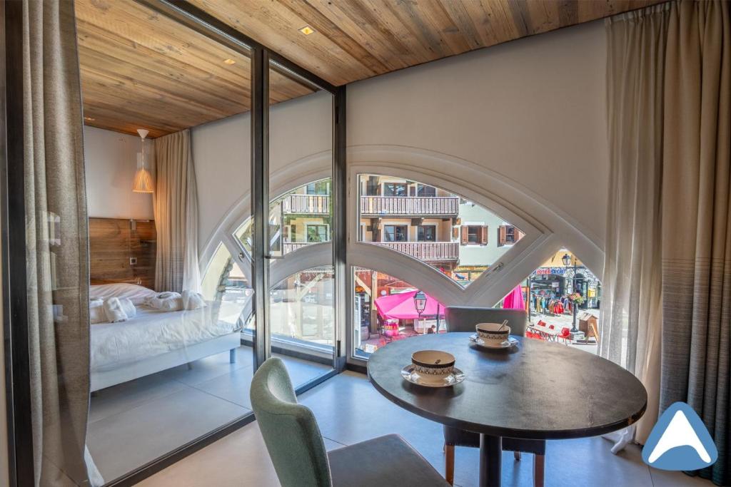 Bright 3 Bed Apartment - Arc 1950 - Auberge Jerome - 3