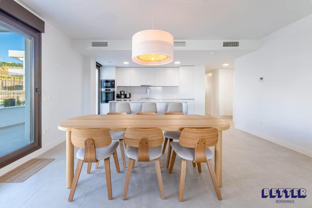 Casa Azahar Luxury 3 Bedroom Apartment with Pool and Gym in Estepona - 4