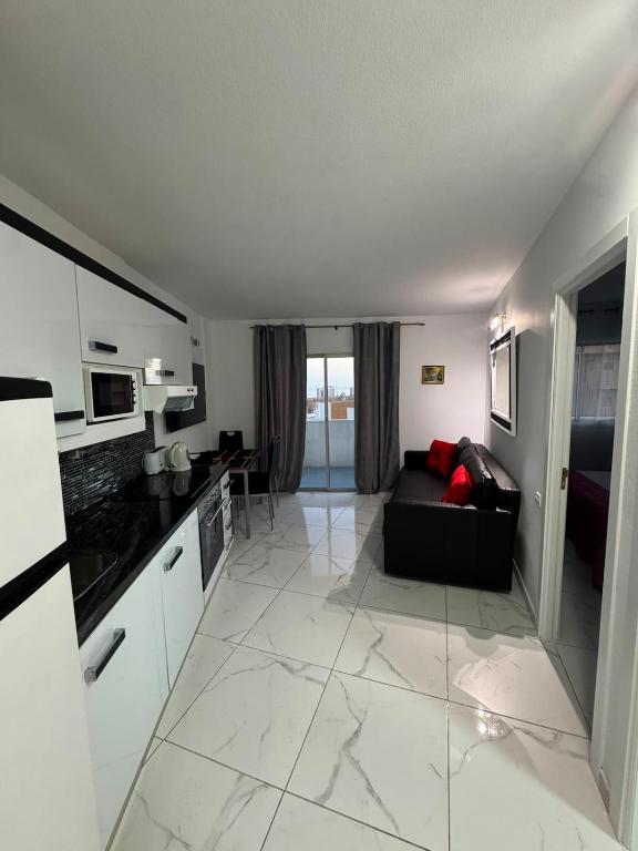 Sea view apartment in Las Americas - 3