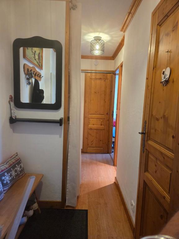 Courchevel 4 person apartment with garage - 5