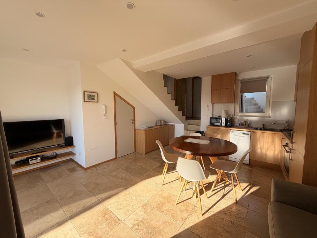 Petite maison dans la colline à 2kms de la mer - 2