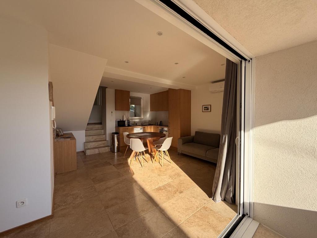 Petite maison dans la colline à 2kms de la mer - 5