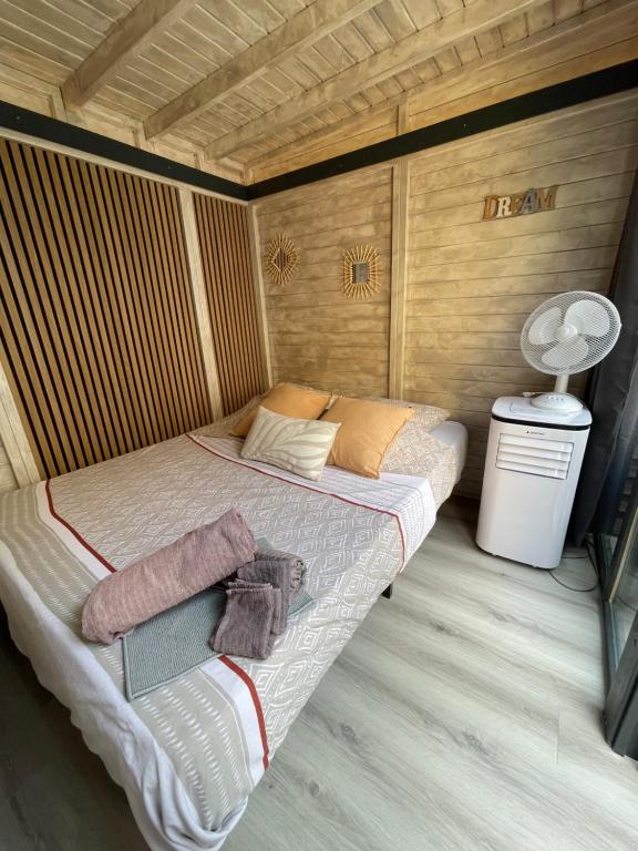 Cabane insolite avec jacuzzi privatif - 2
