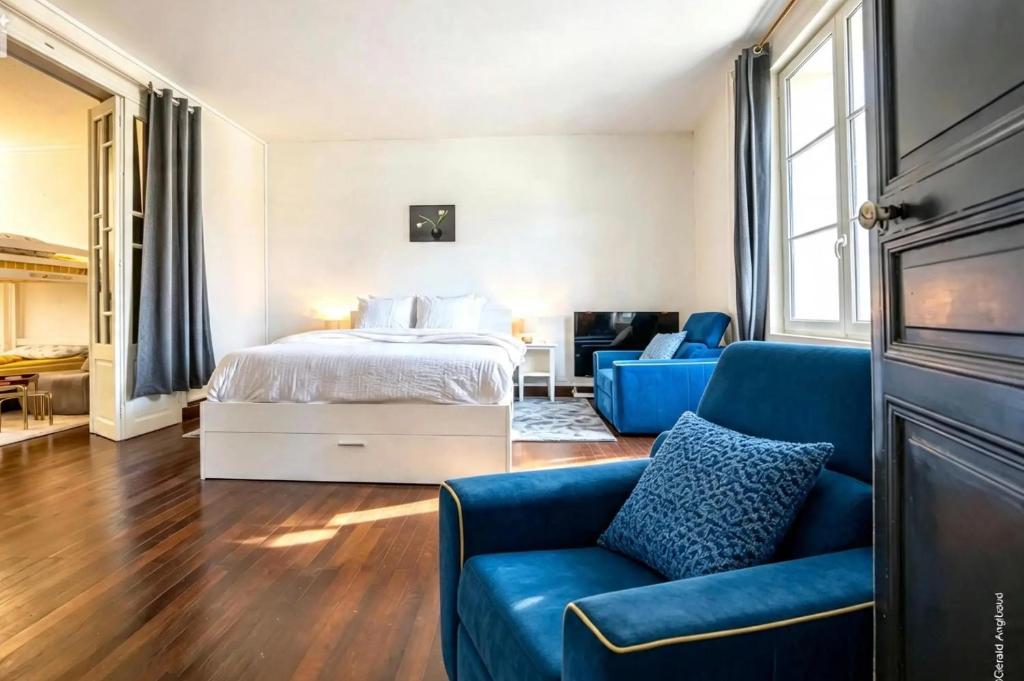 Maison au cœur de Saumur Cour privée Parking gratuit Wi-Fi - 2