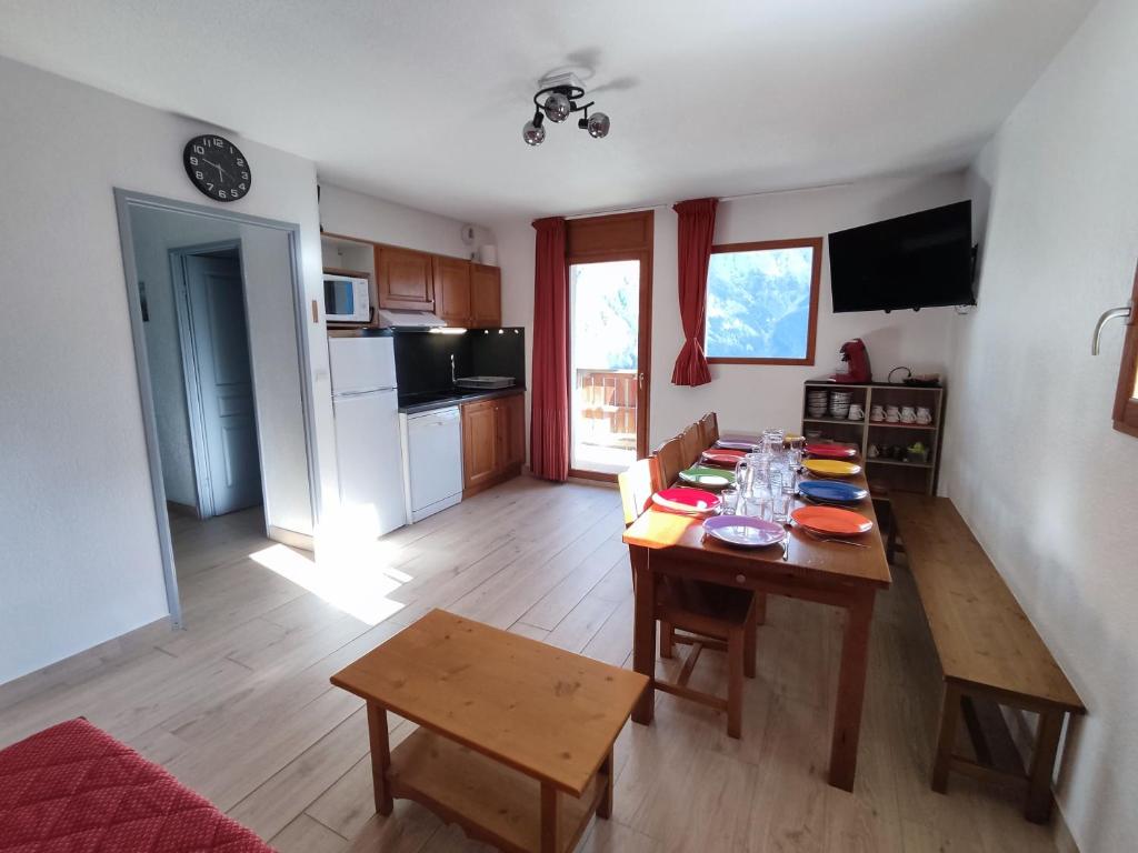 Bel appartement 4 pièces 10 personnes - proche pistes - superbe vue - 2 balcons - 1