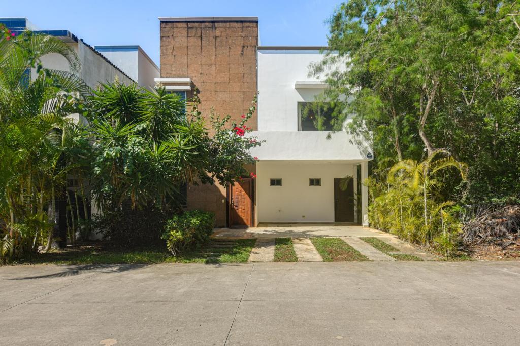 1 Mi to Beach: Luxe Playa Del Carmen Home w/ Pool - 3