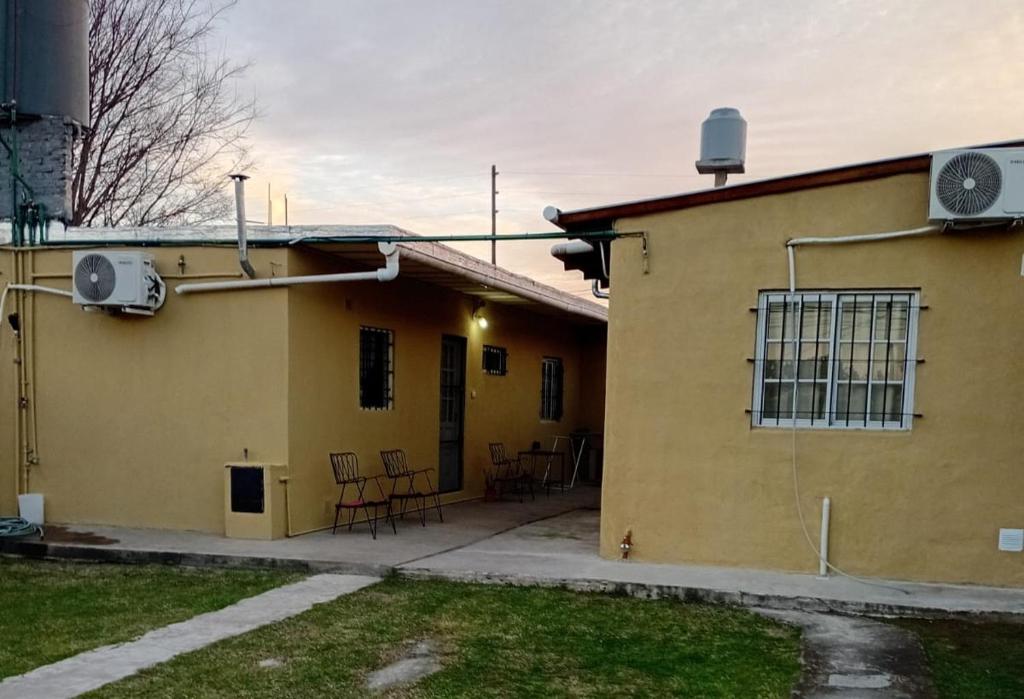 Casa May - A 15 min del Aeropuerto - 2