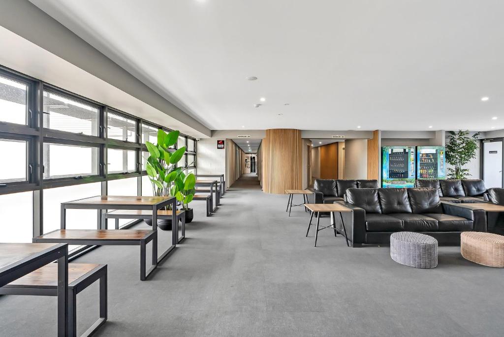 Shared lounge/TV area