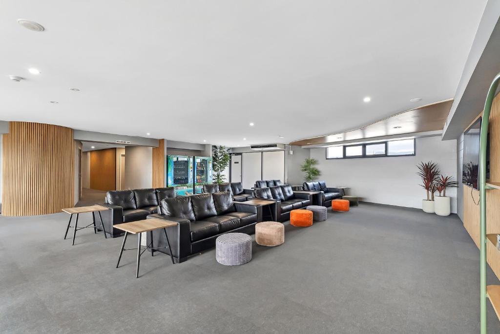Shared lounge/TV area