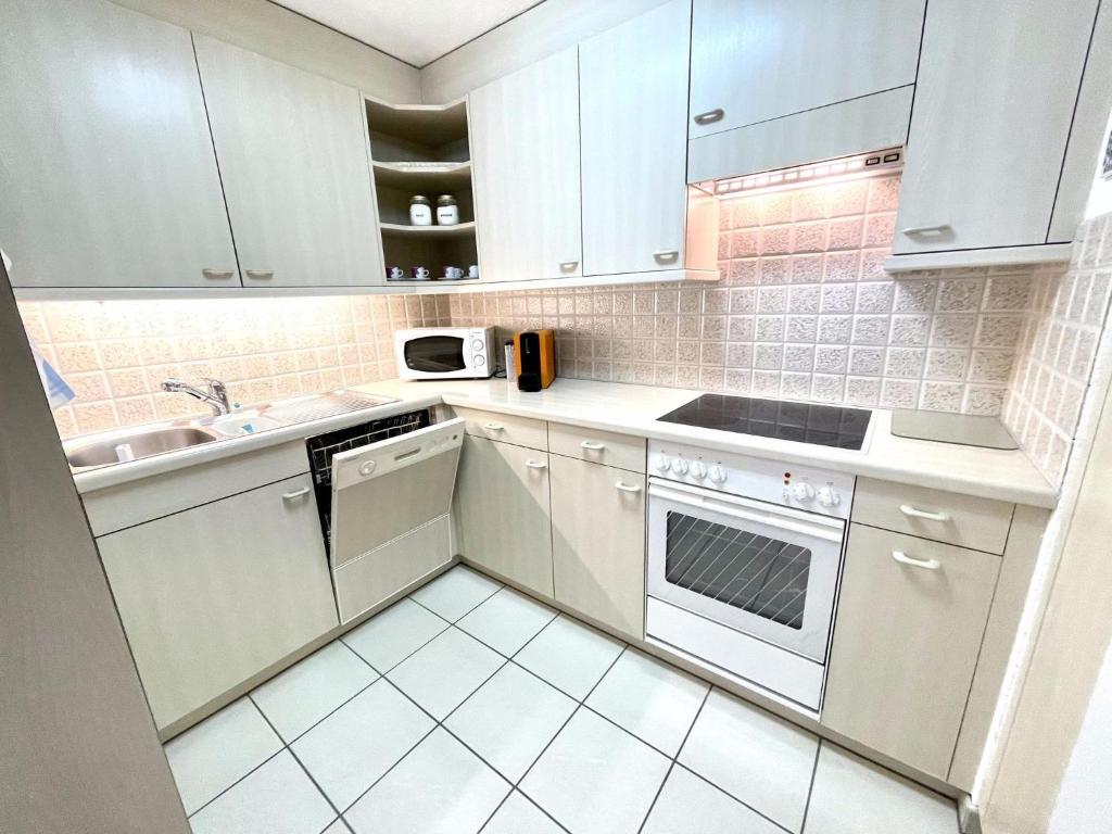 Apartment Blumenweg 4-412 Appartement-Fewo 2-Bettwohnung by Interhome - 5